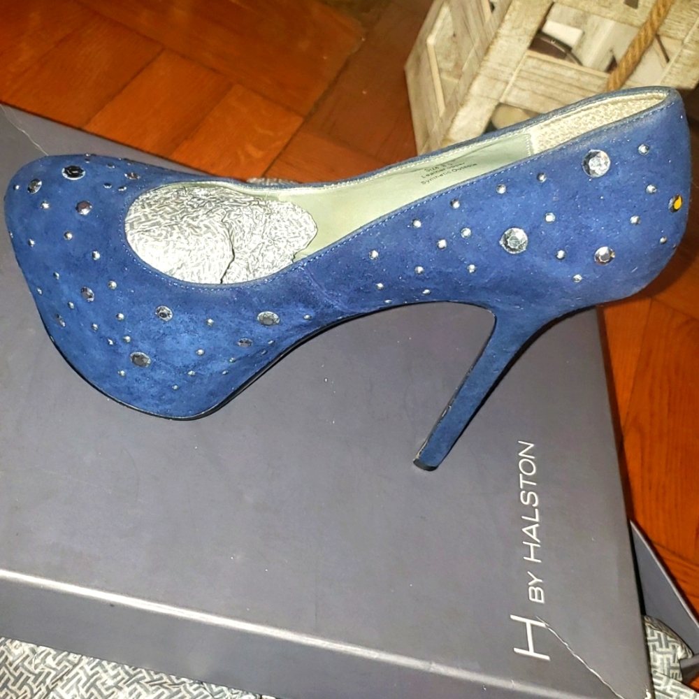 PUMPS